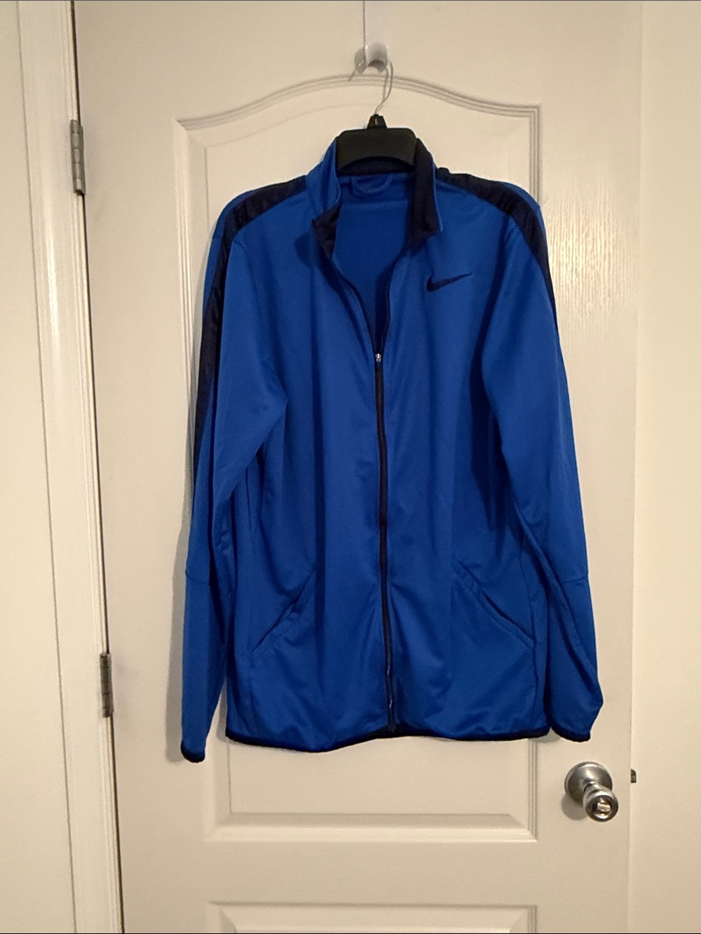 Nike Men’s Bright Blue Full‑Zip Performance Jacket with Dark Blue Trim